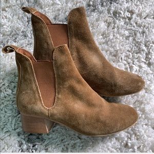 Topshop Chelsea Boots- Barley Suede Booties